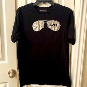 Black T with Signature MK glasses